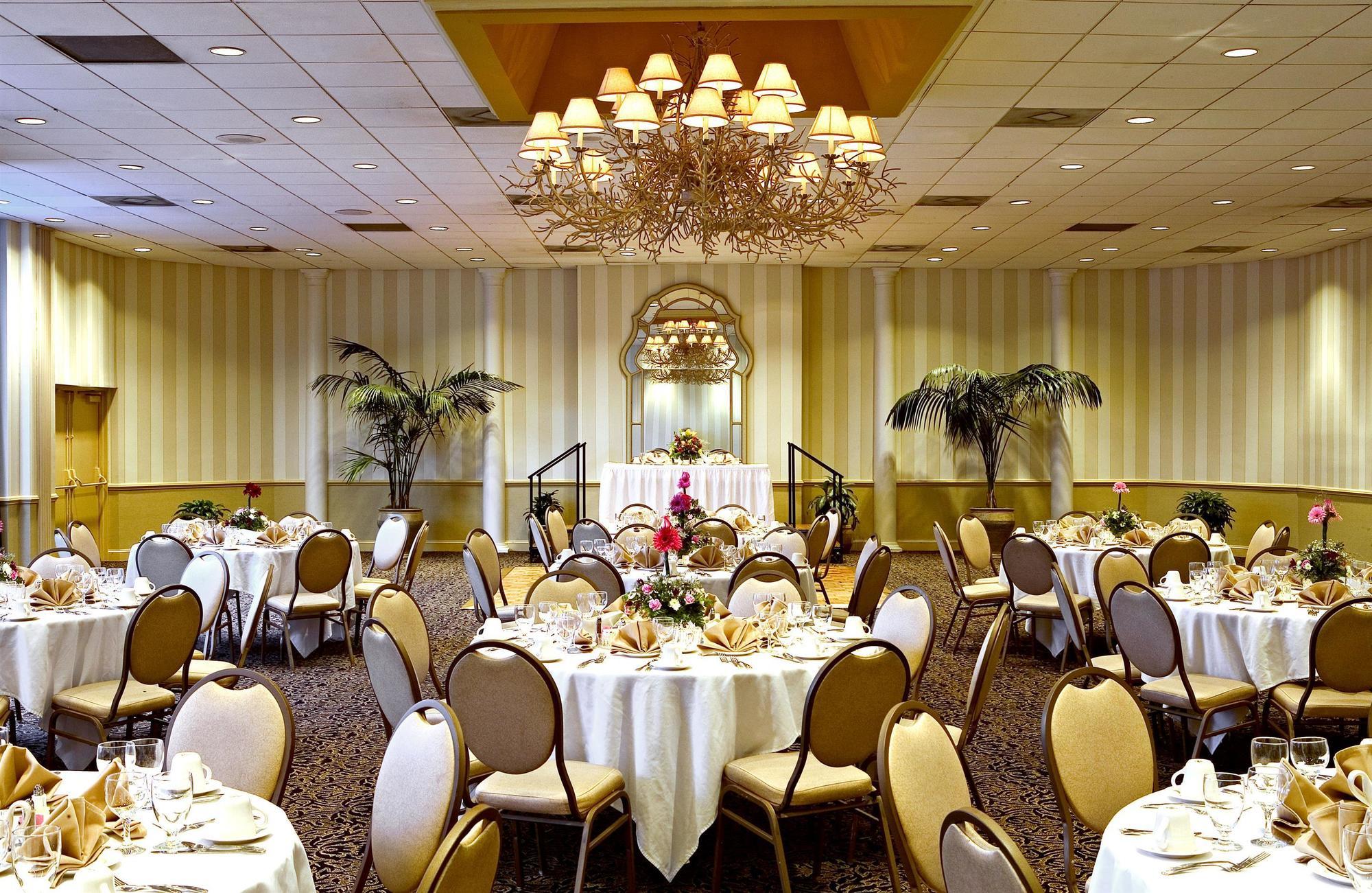 Four Points By Sheraton Richmond Midlothian Exteriör bild
